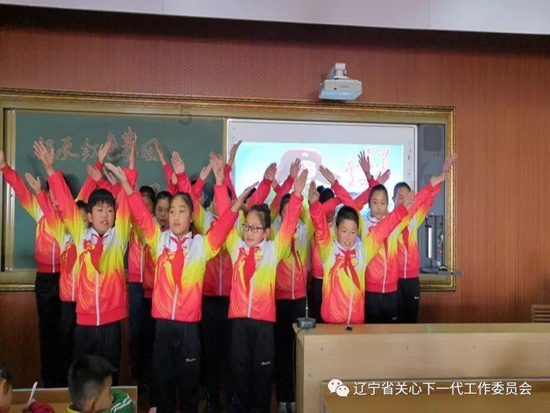重庆高新区虎溪街道：笔墨喜迎新气象 春联融洽街道情